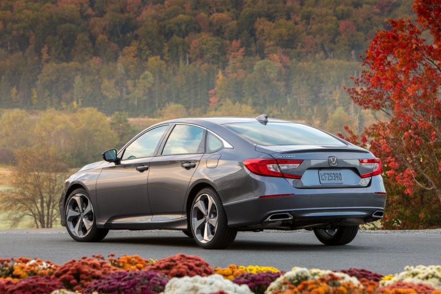  Honda Accord Touring Hybrid 2017 года  (NA) (фото 135 из 170)